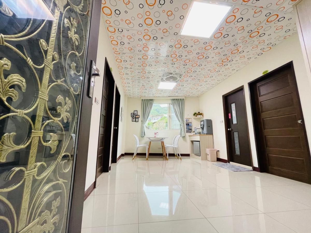 Zucuo Homestay Нанган Екстериор снимка